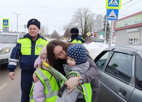Поздравление с праздником 8 марта в Воротынске