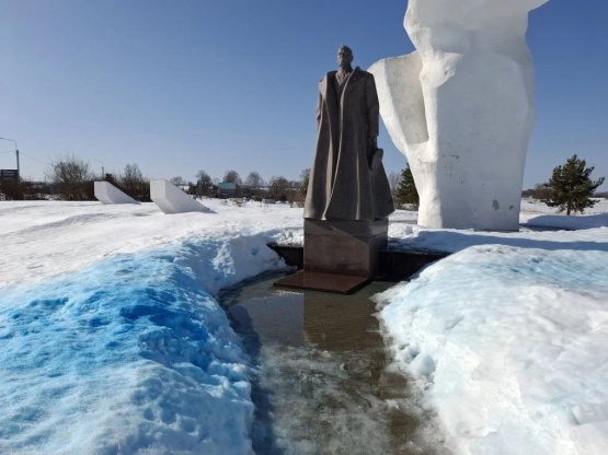 ◾ В Калужской области осквернен памятник маршалу Жукову