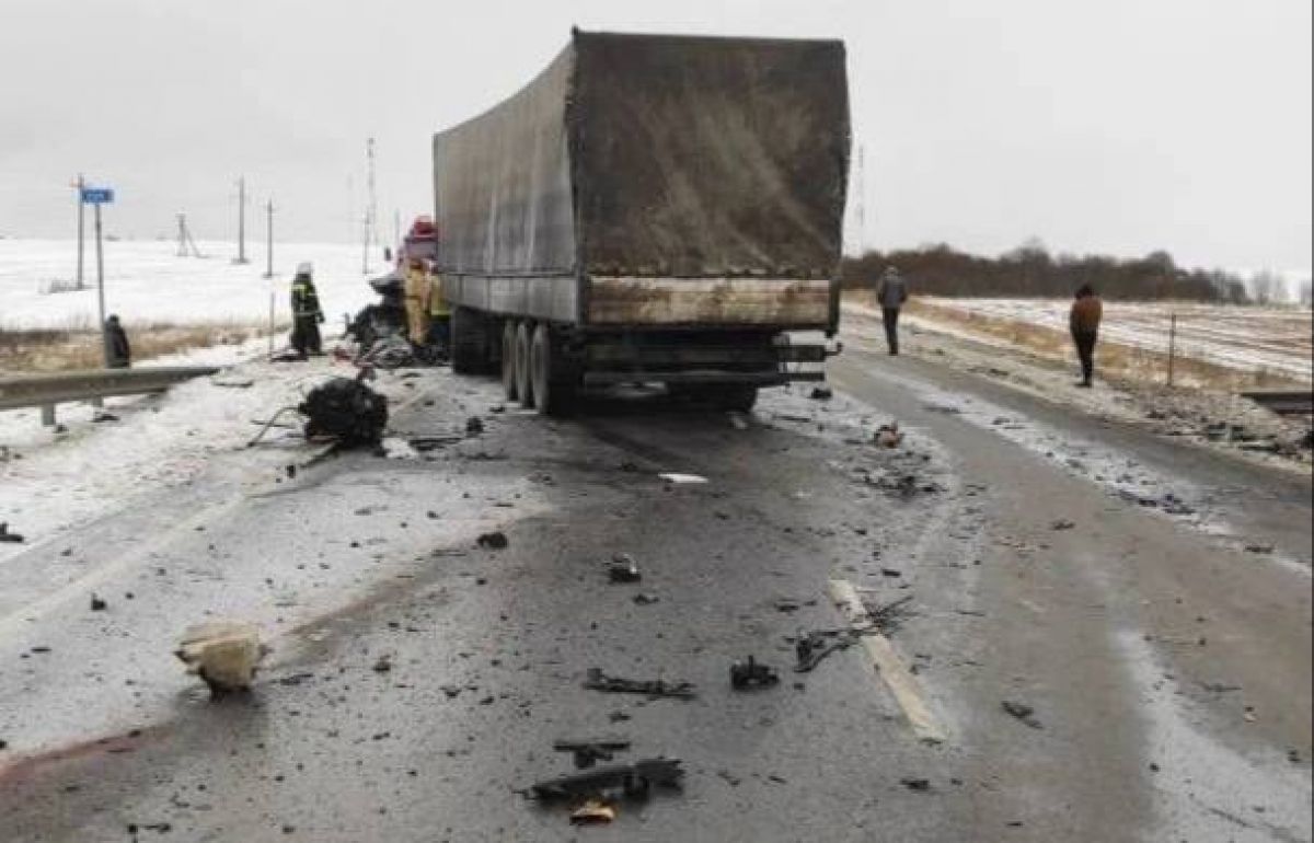Пять человек травмированы в массовом ДТП с грузовиками в Калужской области