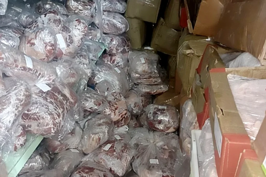 Калужский предприниматель поставлял опасное мясо в детские сады и школы