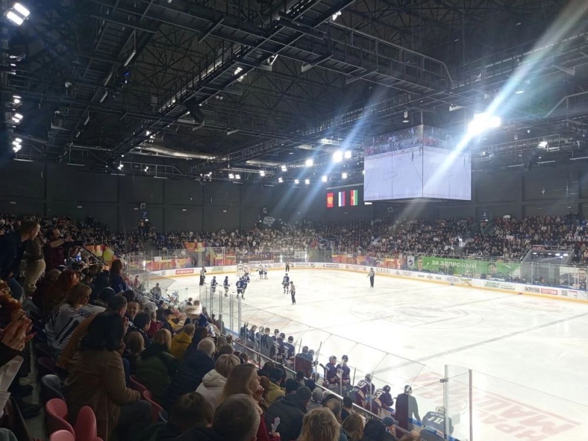 На хоккейной «Калуге» был аншлаг: фото с заключительной игры сезона