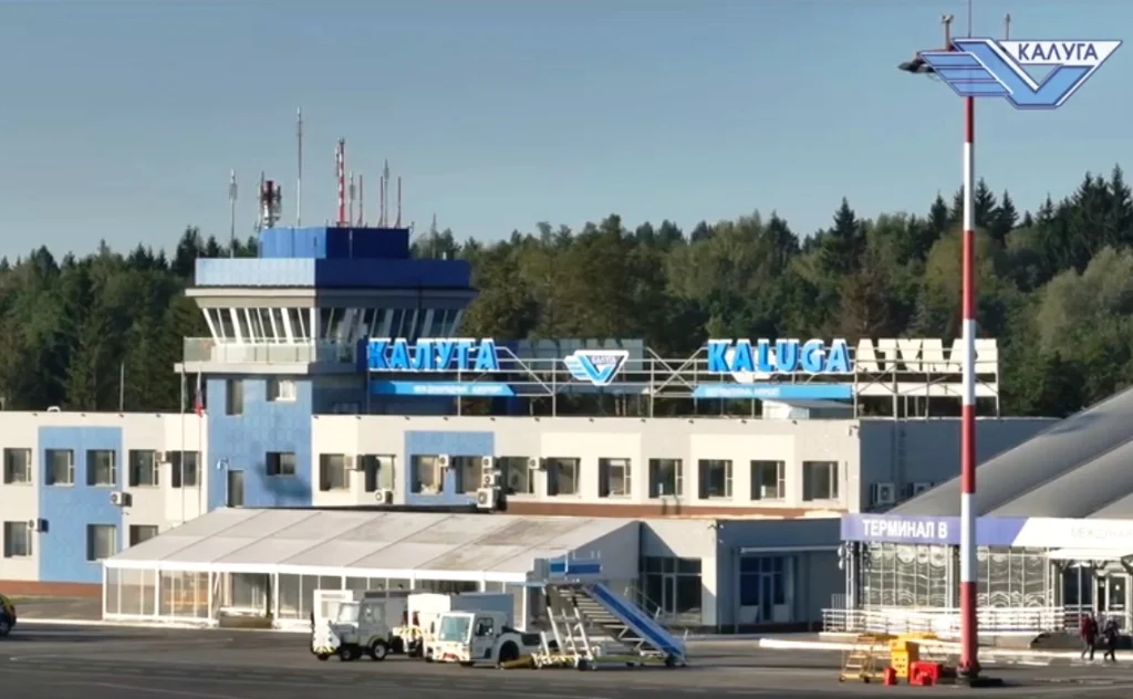 Аэропорт «Калуга» задерживает рейс в Минск из-за ограничений