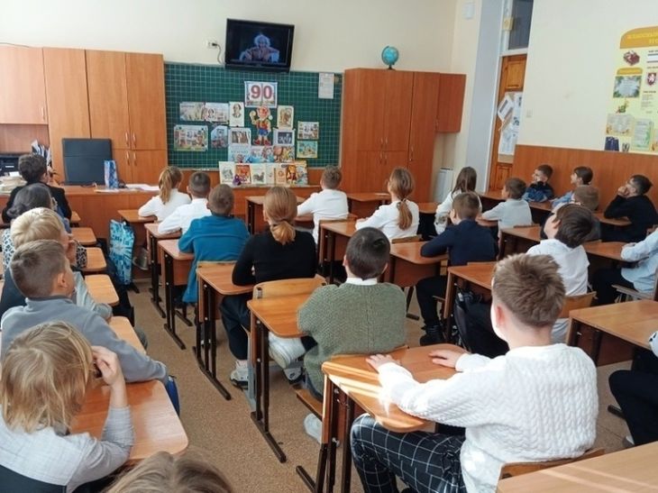 Гимназистам Симферополя рассказали о юбилее Буратино