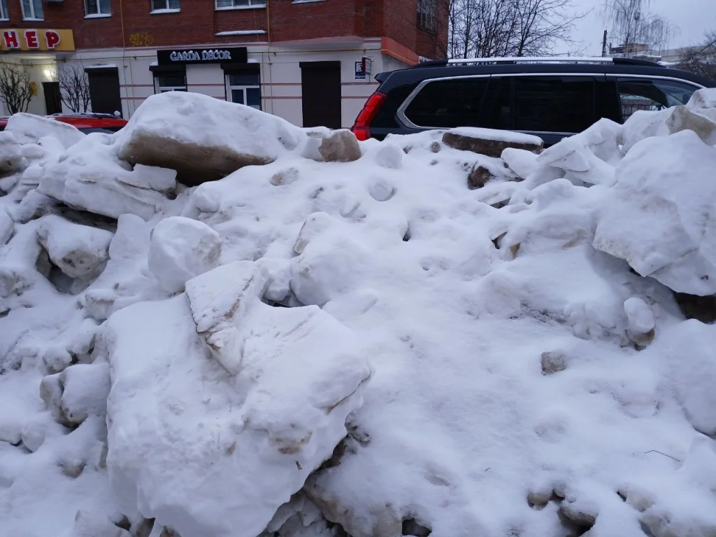 В Калуге уменьшились сугробы