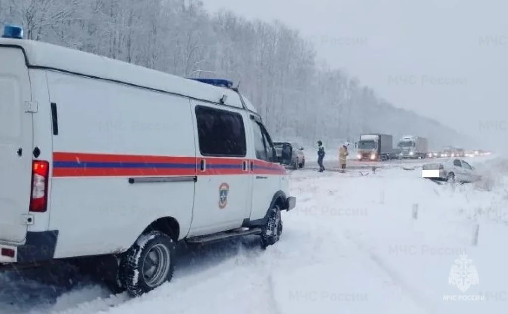 Массовая авария произошла на трассе в Калужской области
