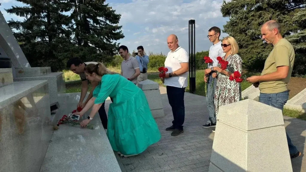 Сотрудники МФЦ Калужской области поделились цифровыми решениями с коллегами в Луганске