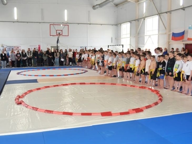 В Алупке прошел турнир по сумо