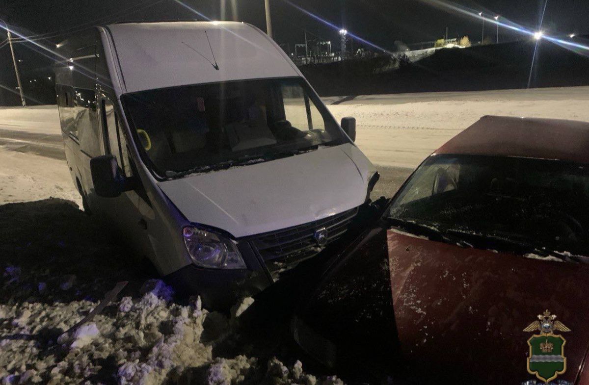 Два человека пострадали в ночном ДТП с ГАЗелью под Калугой