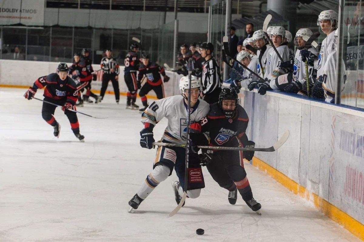 Хоккеисты «Калуги» одержали вторую победу в Мурманске