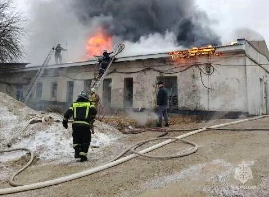 За сутки калужские спасатели выезжали на четыре пожара и одно ДТП 
