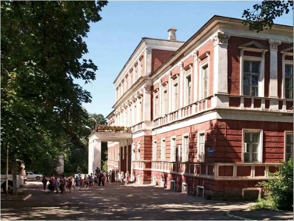 21 марта в здании бывшего Дворянского Собрания организовали Дворец пионеров