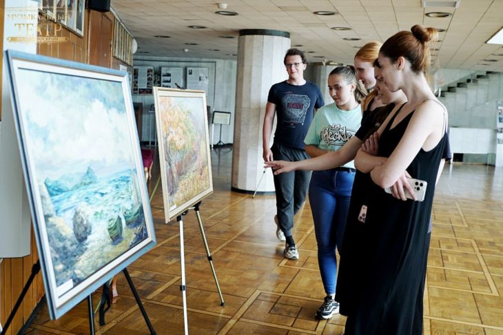 В Крыму проходят многочисленные выставки, спектакли и мастер-классы к 150-летию СТД России