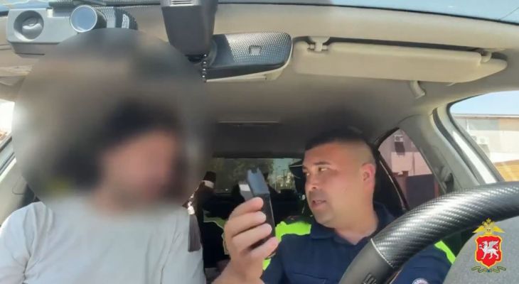 В Сакском районе пьяный водитель пытался подкупить полицейских за 10 тысяч рублей