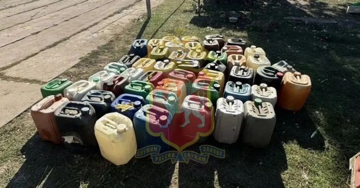 Крымчанин отдал мошеннику 110 тысяч рублей и 50 канистр за тонну дизельного топлива