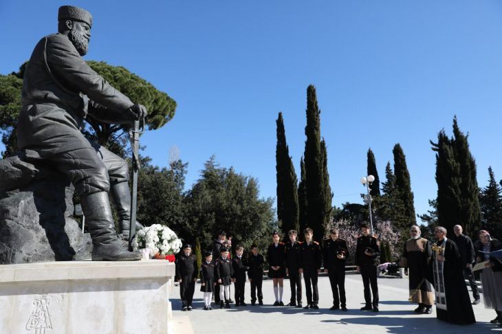 В Ливадии почтили память императора Александра III