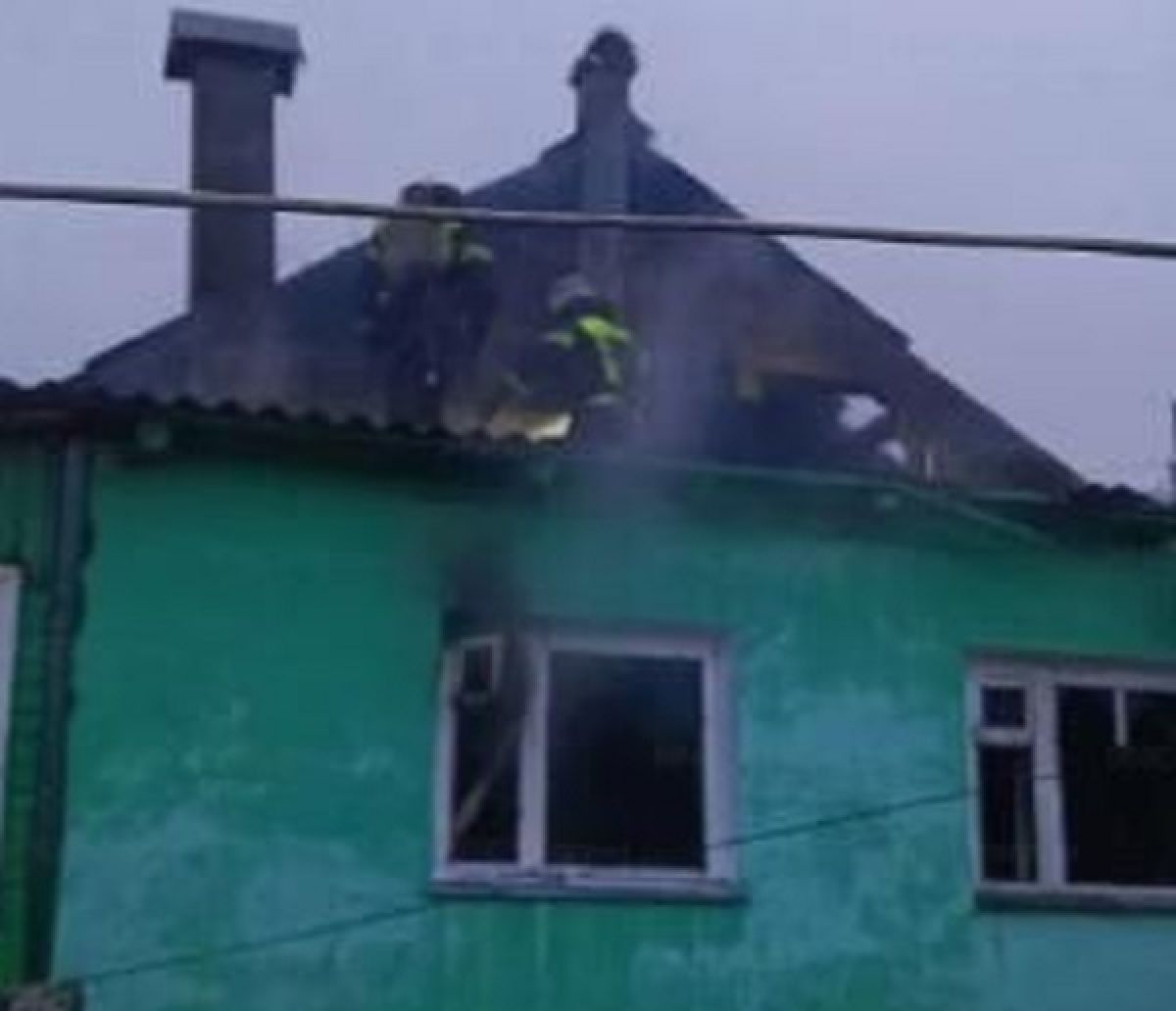 Несколько человек пострадали на пожаре в жилом доме в Калуге