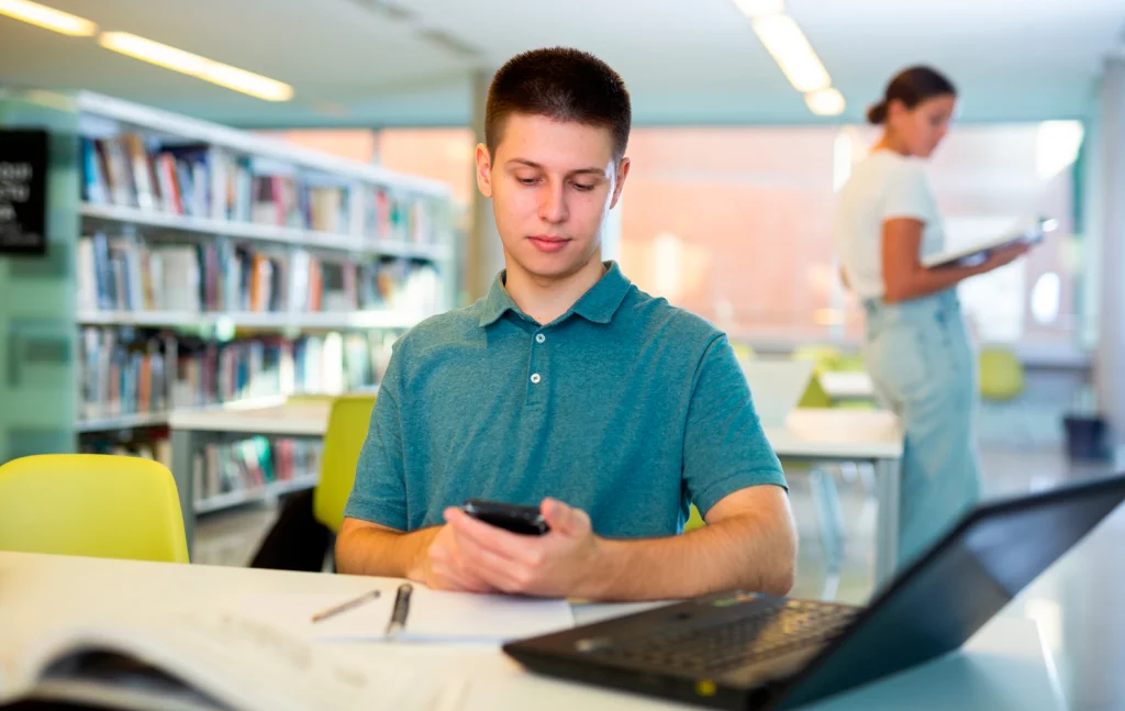 Школьники ушли в «Одноклассники»