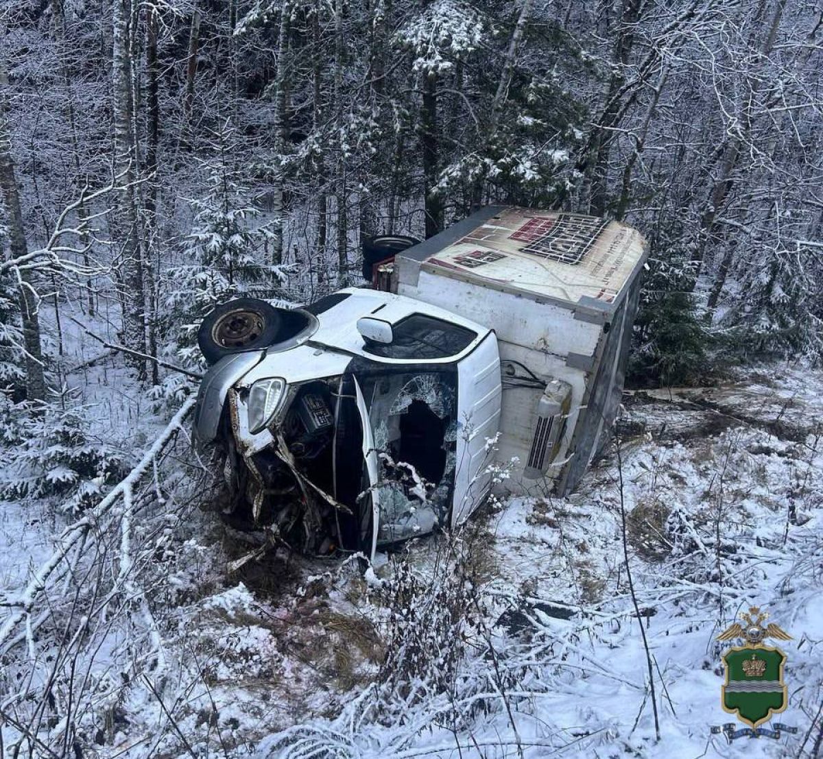 Две машины за сутки улетели в кювет на трассах Калужской области