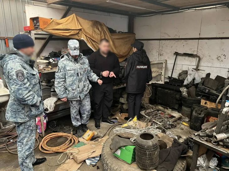 Трое крымчан предстанут перед судом за похищение человека и вымогательство
