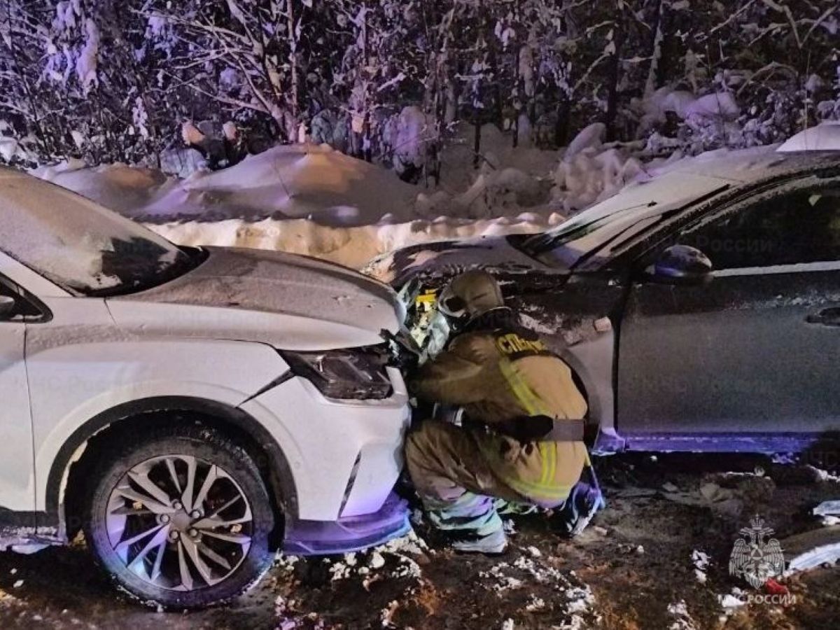 В Калуге произошла тройная авария с пострадавшим