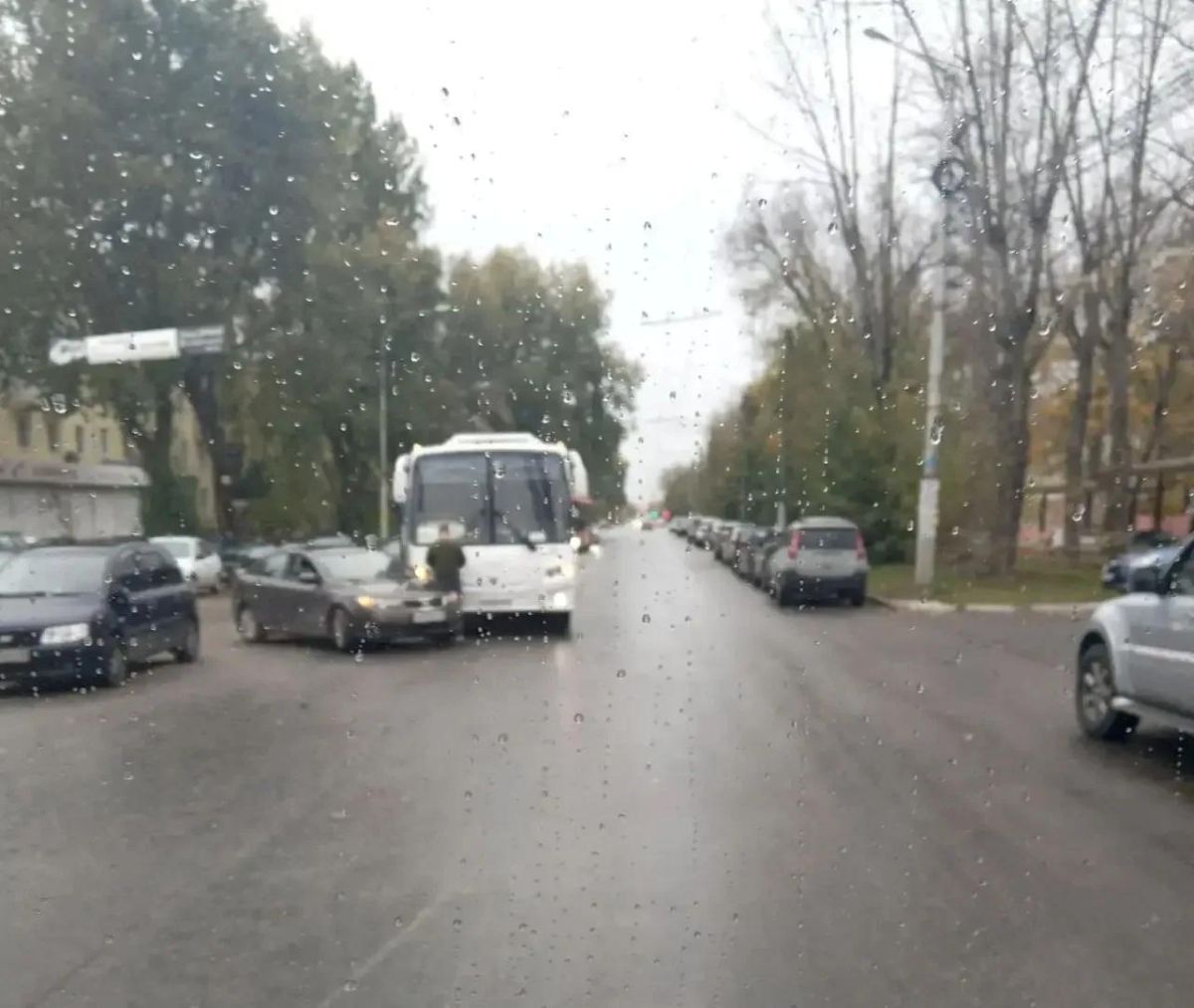 Пассажирский автобус попал в ДТП на Калуге - I