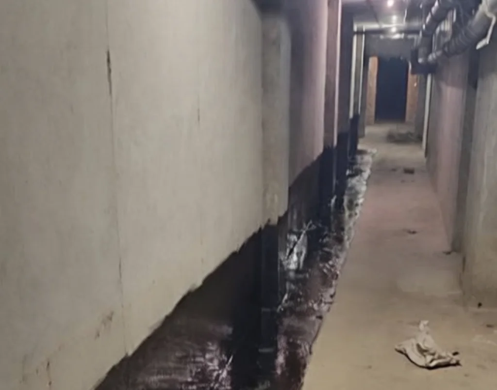 Многоэтажку на калужском Правобережье провоняли так, что люди вызывают скорую