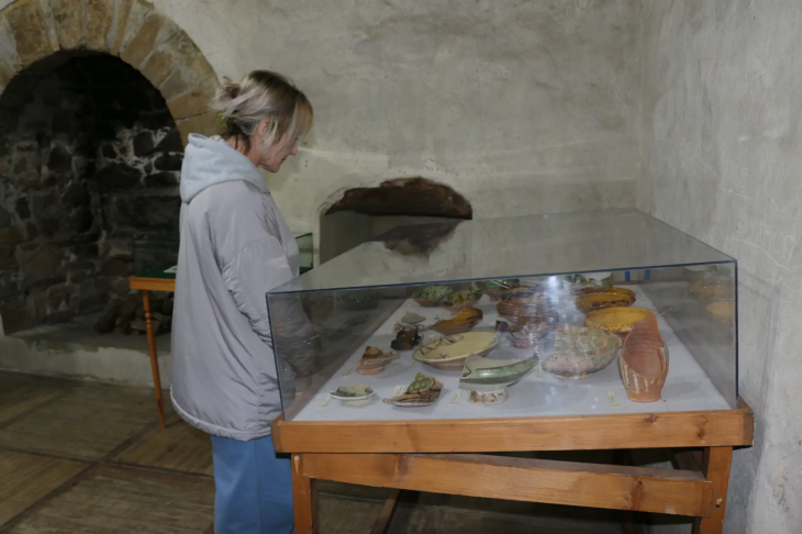 Выставка о торговле в средневековой Сугдее открылась в Судакской крепости