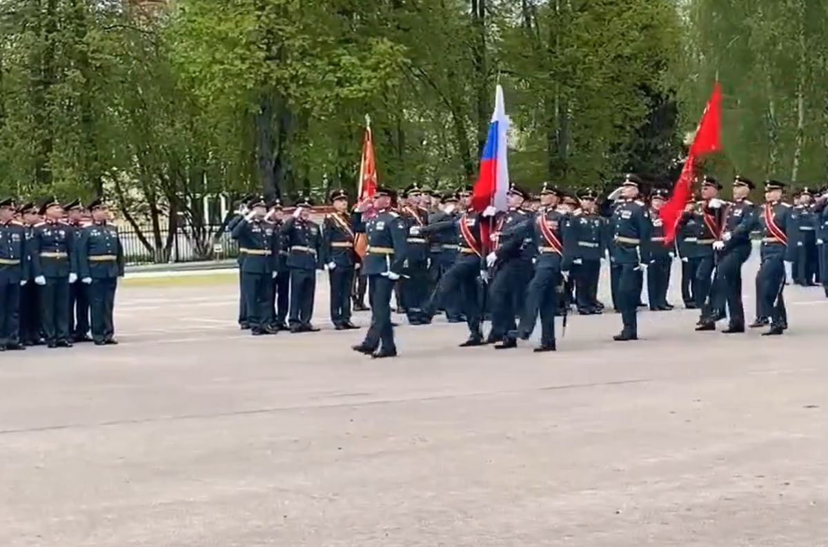 Жители Козельска возмущены переносом парада в День Победы без предупреждения
