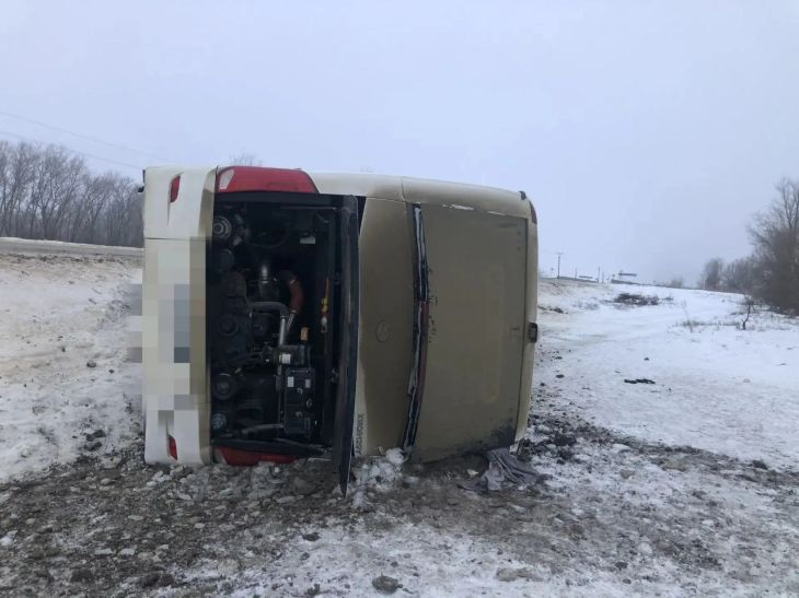 В Ставропольском крае перевернулся автобус Севастополь – Астрахань: есть пострадавшие
