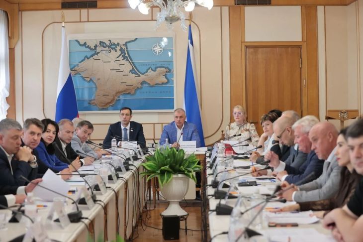 Развитие курортов, сельского хозяйства и ВПК: в Крыму обсудили успехи 2025‑го и цели на 2026‑й
