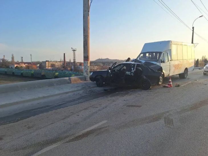 В Керчи за смерть пассажира водителю "Приоры" без прав грозит до 12 лет тюрьмы