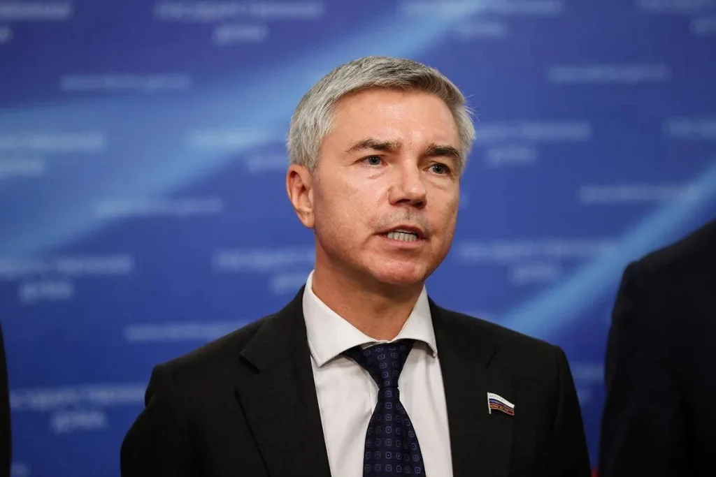 Владимир Путин: Долг каждого депутата — держать постоянную связь с избирателями