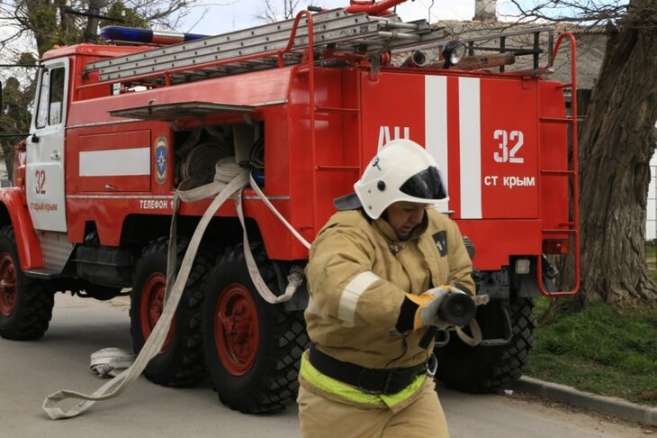 Названы три основные причины пожаров в Крыму