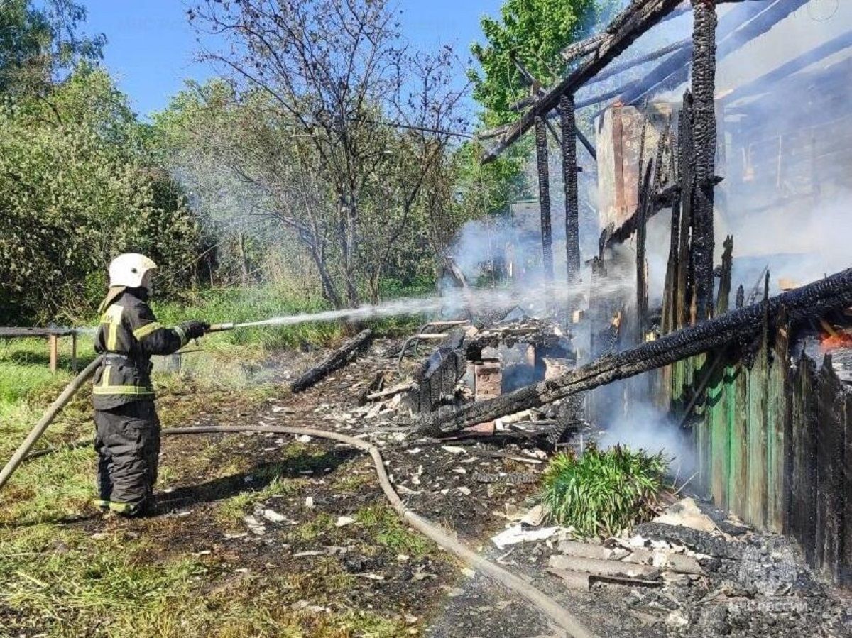 Жилой дом сгорел в деревне под Калугой