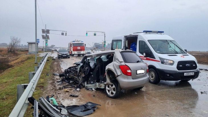 В Сакском районе в страшном лобовом ДТПодин человек погиб и двое пострадали
