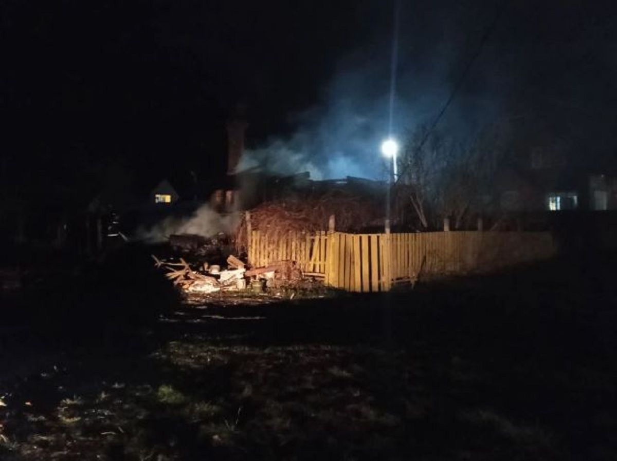 Несколько человек пострадали на пожаре жилого дома в Калужской области