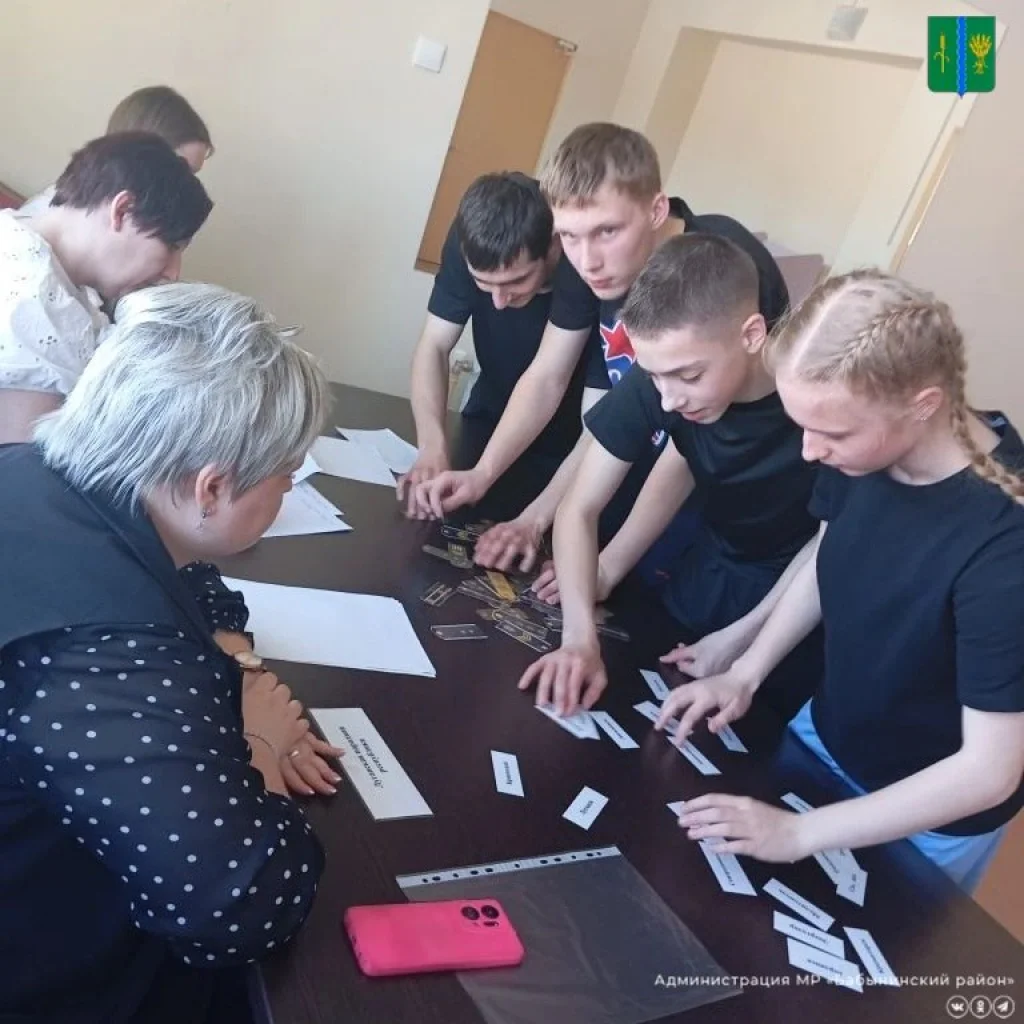 В Бабынинском округе 39 юнармейских отрядов сразились в патриотическом турнире