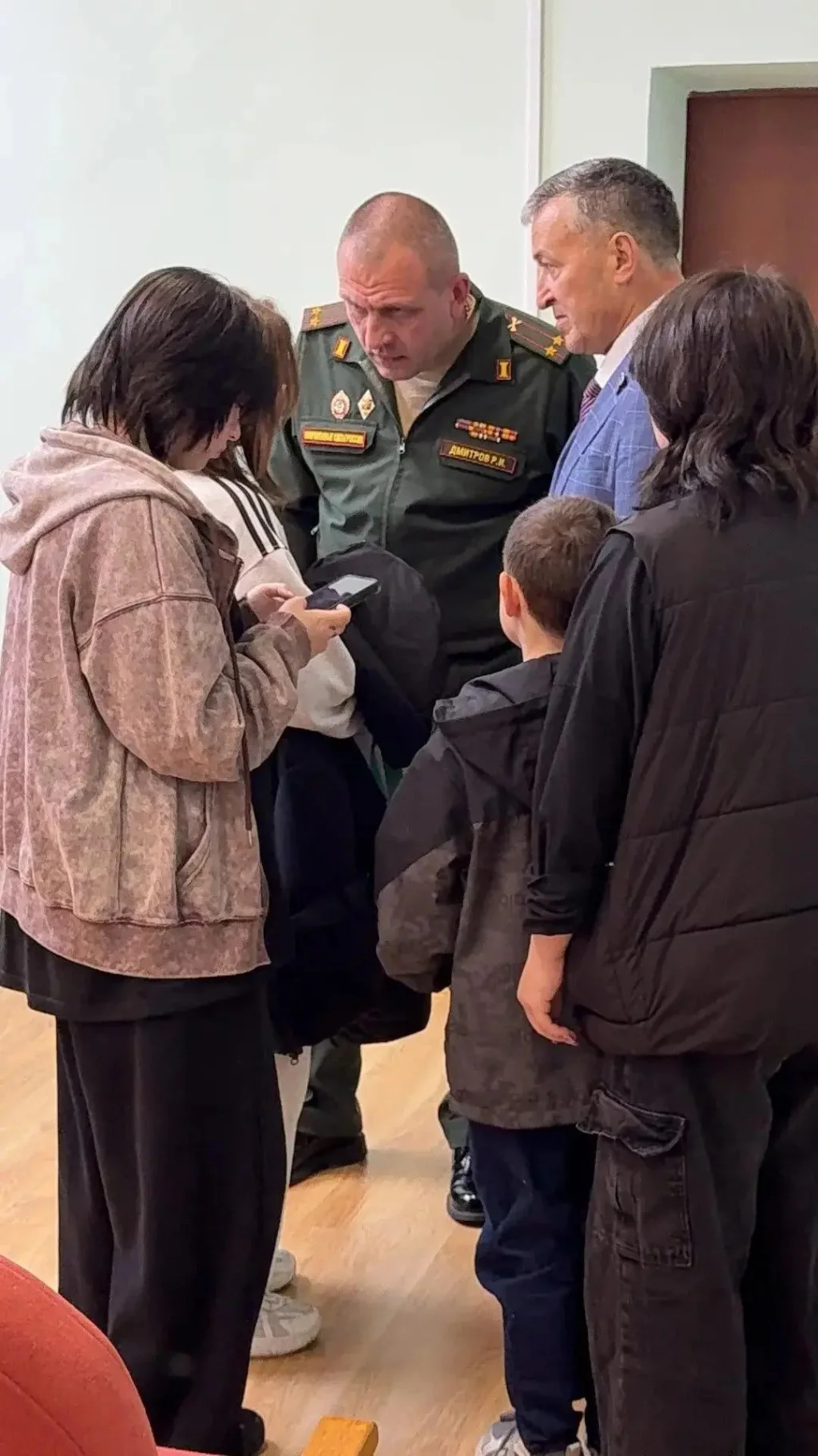 В Жуковском округе семьям погибших героев вручили государственные награды