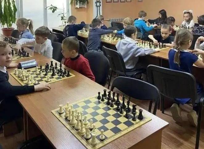 В Ялте почти 460 дошкольников обучаются игре в шахматы
