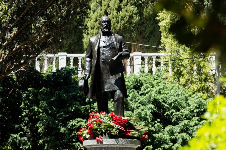 В Симеизе открыли памятник промышленнику и предпринимателю Сергею Мальцову