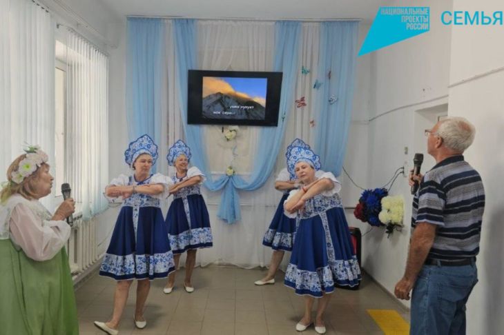 В Джанкое открылся караоке-клуб для жителей «серебряного» возраста