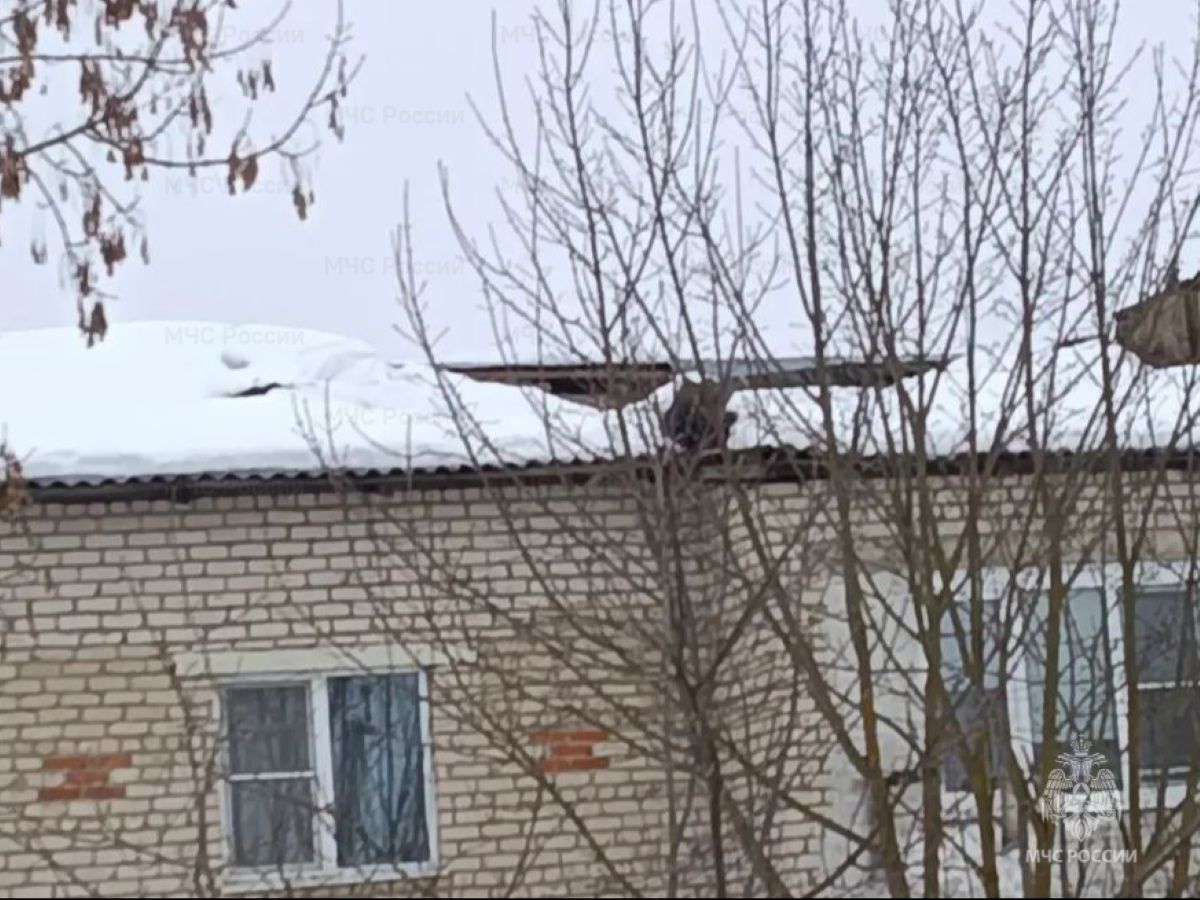 Пятая за сутки крыша провалилась в Калужской области