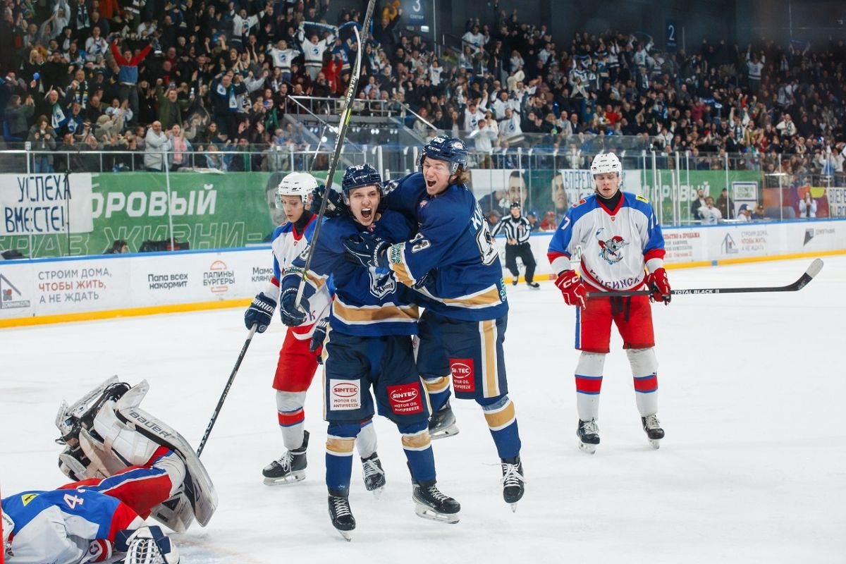 Хоккеисты «Калуги» продлили победную серию до восьми матчей