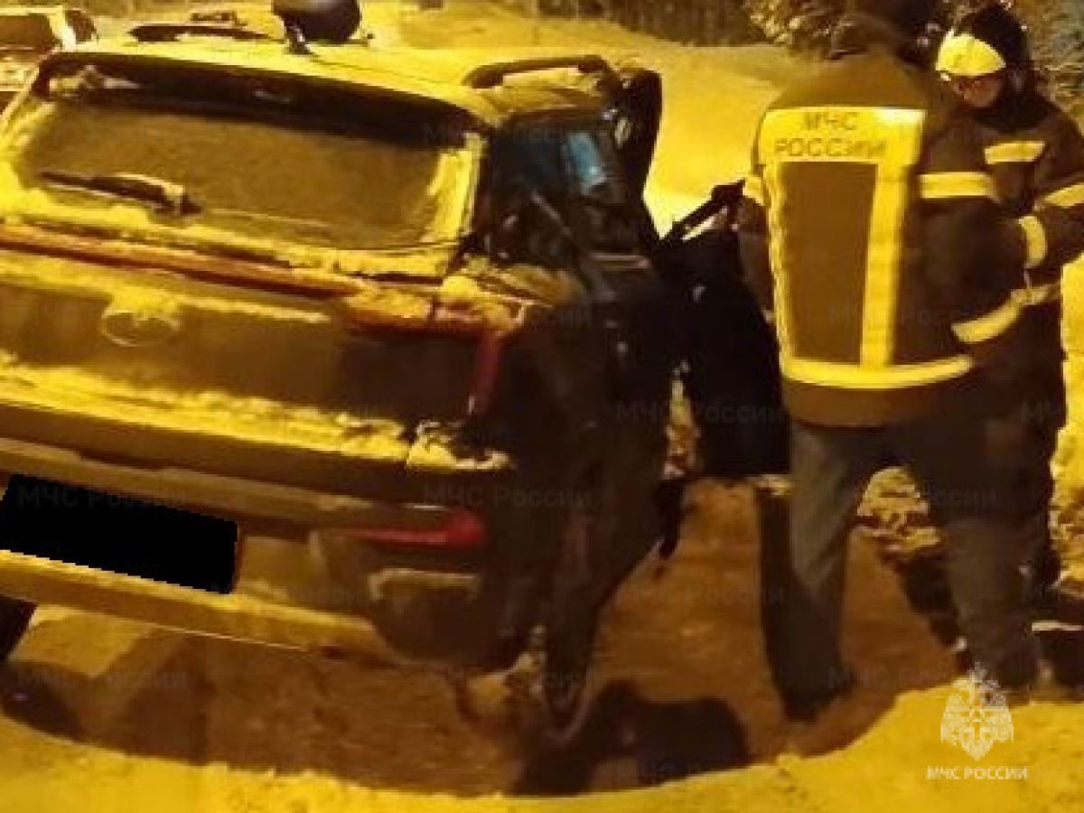 Фура и легковушка не поделили дорогу в Медынском округе