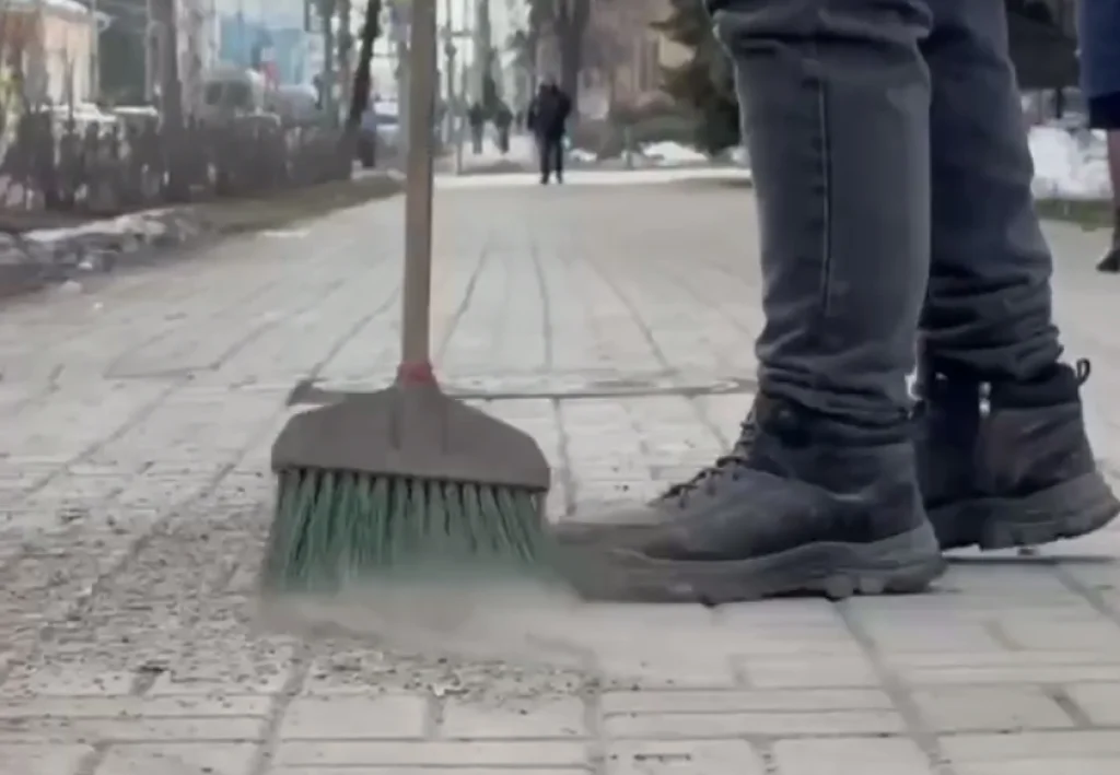 В Калуге эксперимент с мраморной крошкой на тротуарах признали удачным