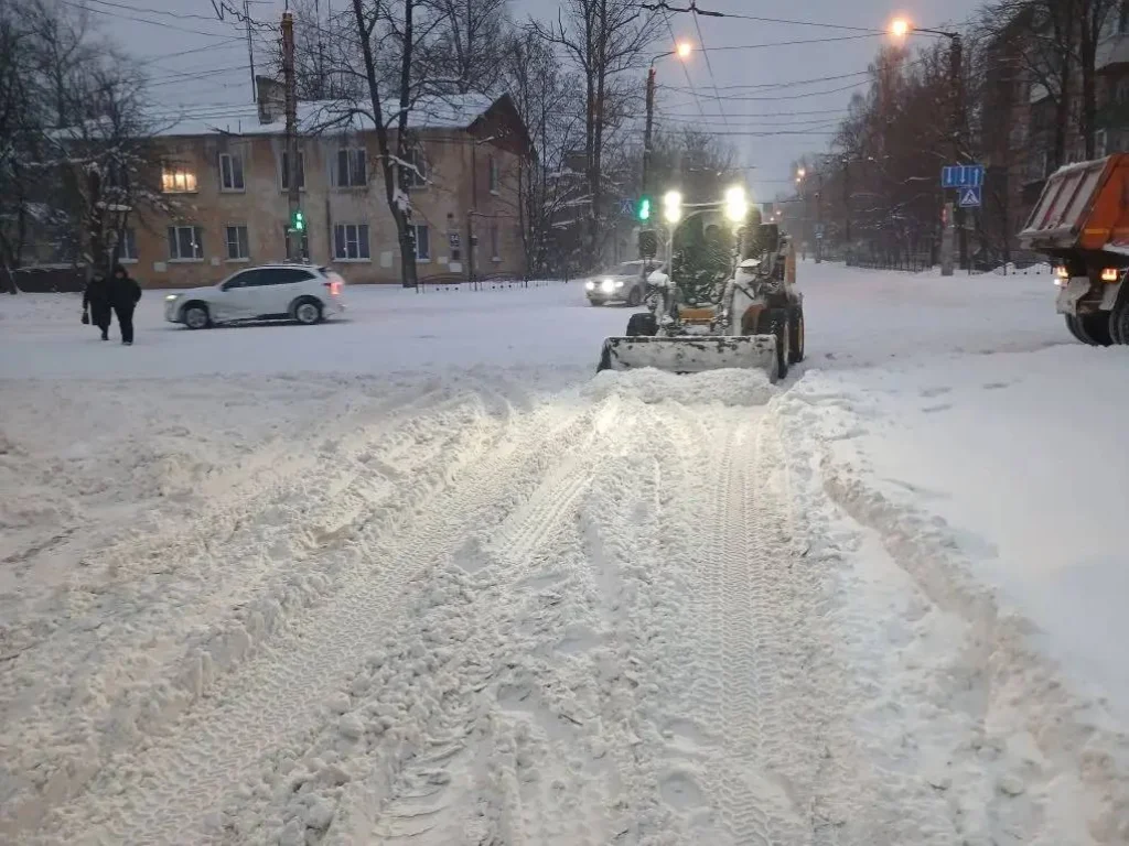Сильный снегопад в Калуге продлится больше суток