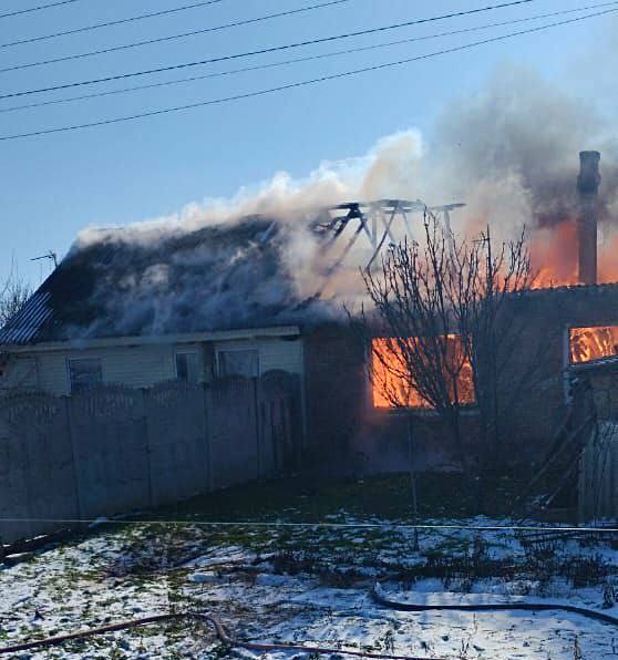 Трёх детей и взрослого спасли на пожаре в Джанкойском районе