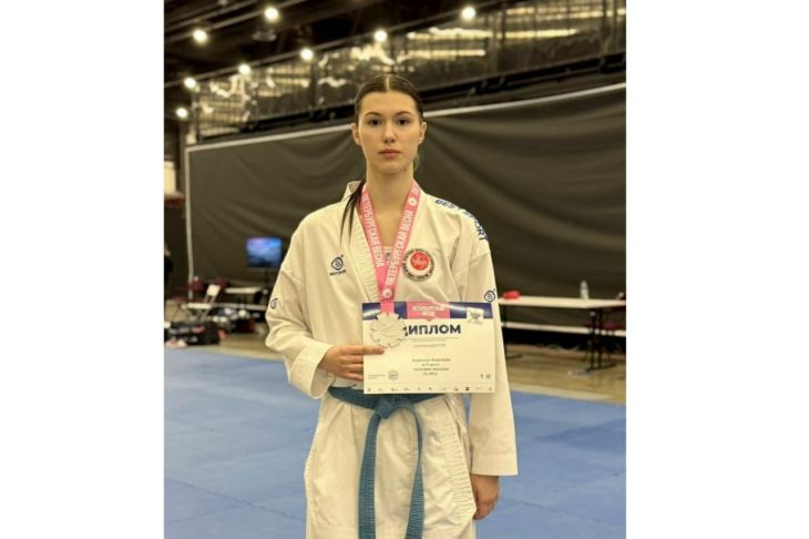 Крымчанка завоевала две медали на соревнованиях по каратэ «Петербургская весна»