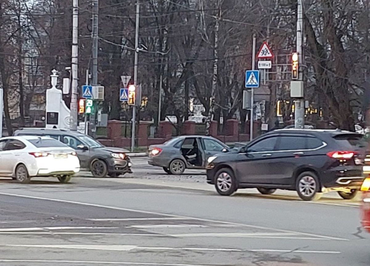ДТП произошло в центре Калуги