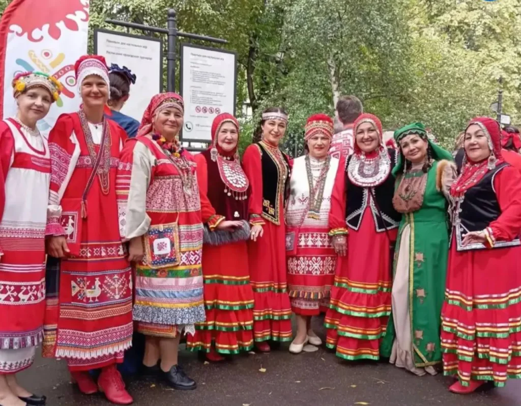 Обнинские мастерицы покорили Москву уникальными костюмами Калужского края